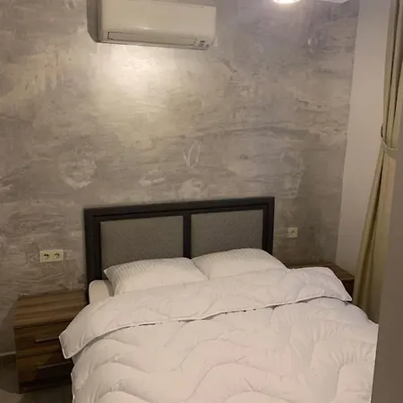 Orya Aparts Aparthotel