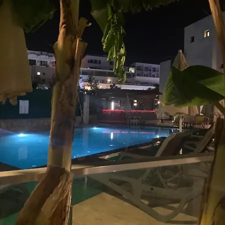 Orya Aparts Aparthotel