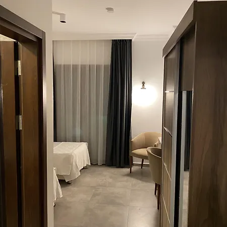 Orya Aparts Aparthotel