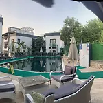Orya Aparts Гумбет