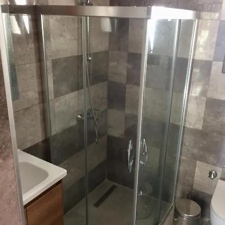 Orya Aparts 3* غومْبيت
