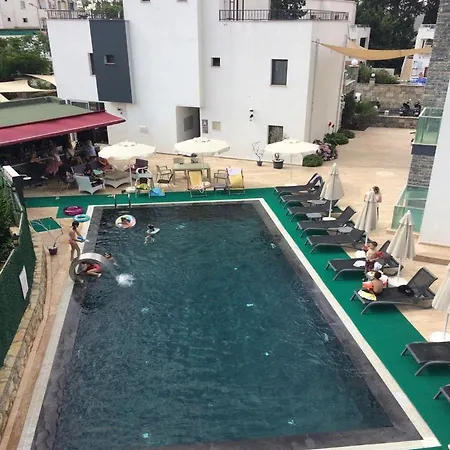 Orya Aparts Aparthotel *