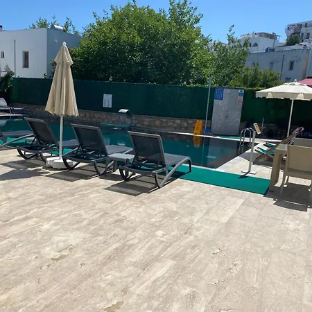 Orya Aparts Aparthotel