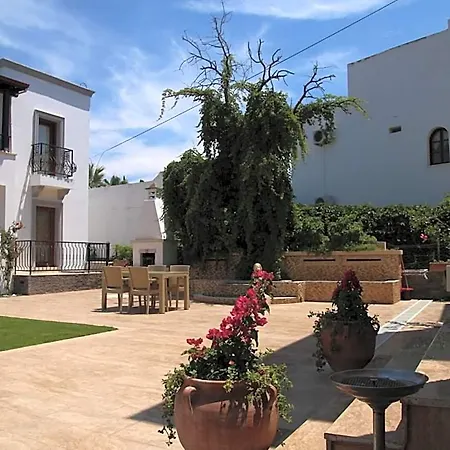 Apart-hotel Orya Aparts 3*