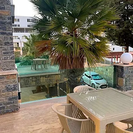 Aparthotel Orya Aparts