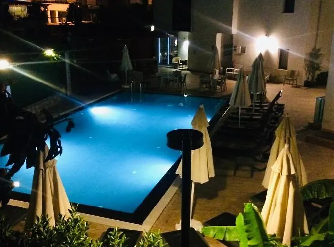 מלון דירות Orya Aparts גומבט